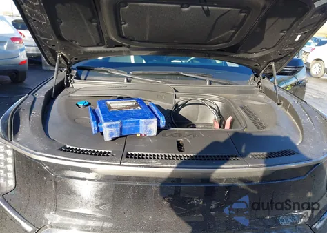 2026 Kia Ev9 Gt-Line z USA, uszkodzony, nr VIN 5XYAEFS57TG015823